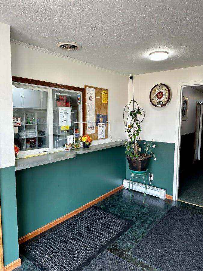 Attica Inn Zewnętrze zdjęcie